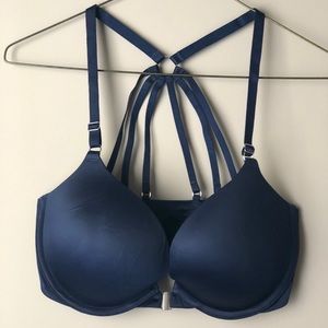 “Very Sexy” Victoria’s Secret Push-Up Bra